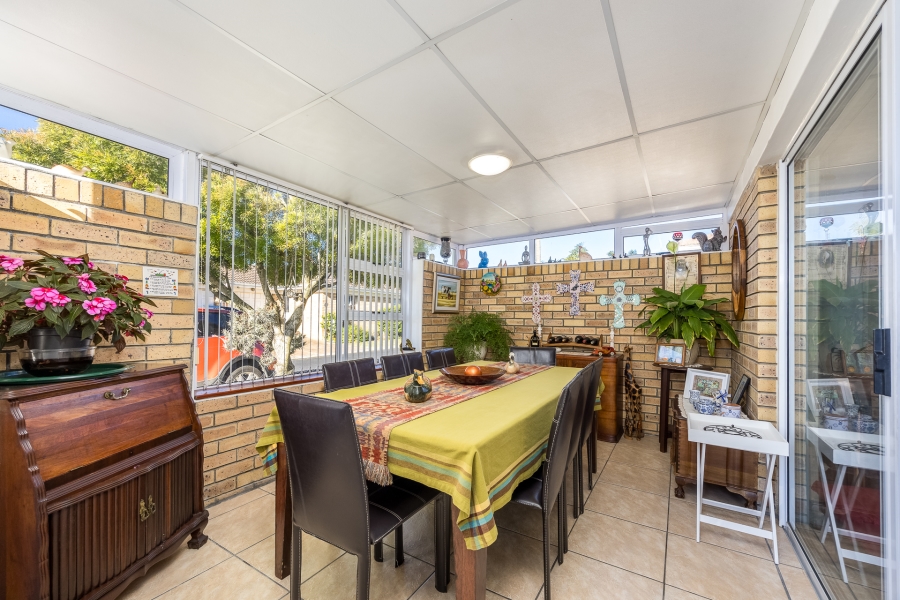 2 Bedroom Property for Sale in Sonstraal Heights Western Cape